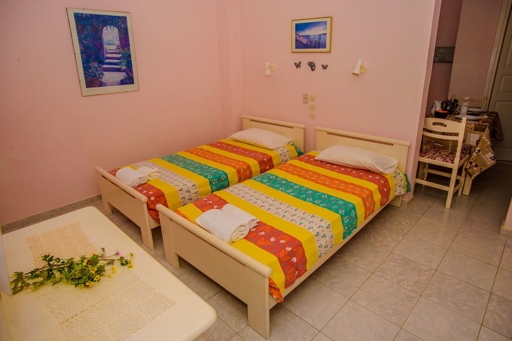 Aloni Studios & Apartments Ласси Экстерьер фото