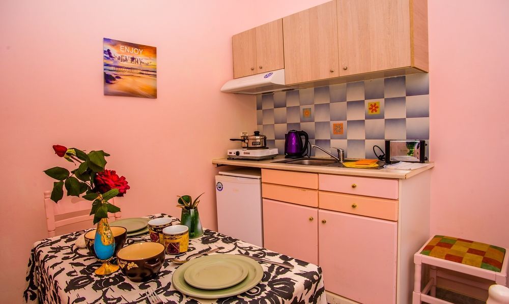 Aloni Studios & Apartments Ласси Экстерьер фото